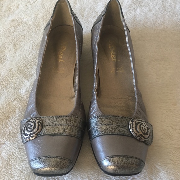 NWOT Sweet leather heels - Picture 2 of 4